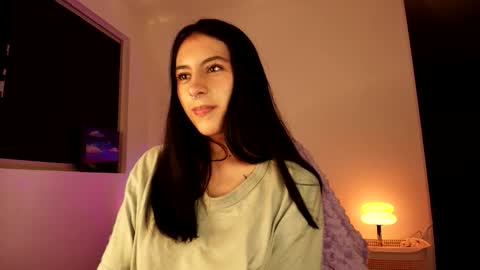 Violetta....Follow me in Twitter... online show from 10.16.25