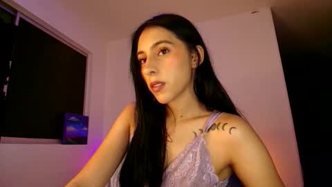 Violetta....Follow me in Twitter... online show from 12.21.25