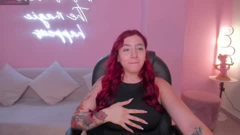 Snapshot of violettcastel chatting on 12.30.24 Violett Castel online show from 12.30.24