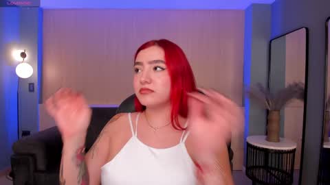 Snapshot of violettcastel chatting on 02.17.25 Violett Castel online show from 02.17.25