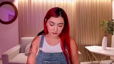 Snapshot of violettcastel chatting on 09.09.25 Violett Castel online show from 09.09.25
