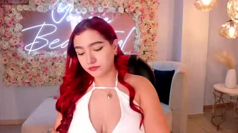 Snapshot of violettcastel chatting on 09.21.25 Violett Castel online show from 09.21.25