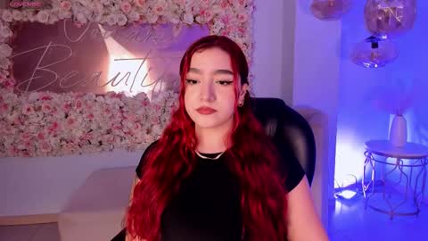 Snapshot of violettcastel chatting on 09.25.25 Violett Castel online show from 09.25.25