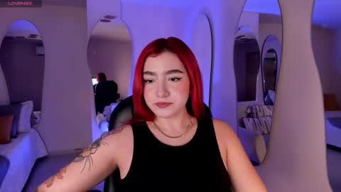Snapshot of violettcastel chatting on 09.30.25 Violett Castel online show from 09.30.25