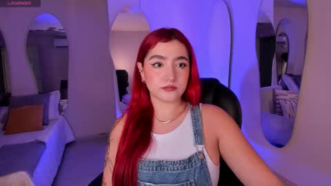Snapshot of violettcastel chatting on 10.01.25 Violett Castel online show from 10.01.25