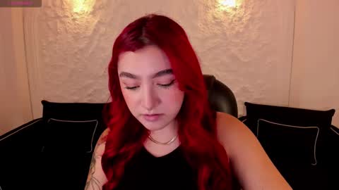 Snapshot of violettcastel chatting on 10.12.25 Violett Castel online show from 10.12.25