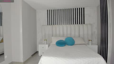 Violett Castel online show from 03.21.26