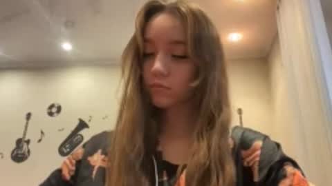 Mira online show from 12.03.25