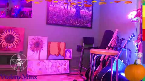 Violette online show from 10.13.25