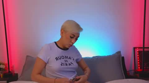 Violet online show from 02.13.25