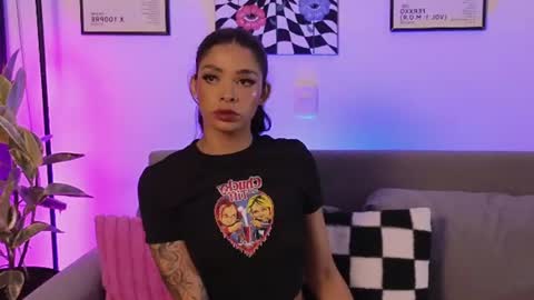 Snapshot of violettgrey_ chatting on 07.19.26 Violet online show from 07.19.26