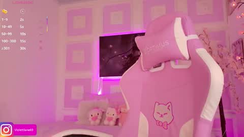 Snapshot of violettlane chatting on 11.26.25 Violeta online show from 11.26.25