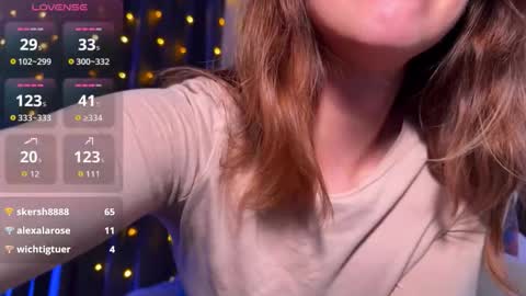 Snapshot of violettmo0n chatting on 02.26.26 Next stream 1522026 400 GMT 3 online show from 02.26.26