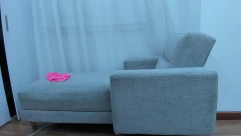 Snapshot of violettrossy chatting on 05.30.26 violet rossy online show from 05.30.26