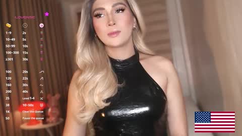 Snapshot of violetversacexx chatting on 03.05.26 Best Of Both Worlds online show from 03.05.26