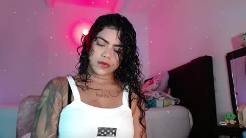 Snapshot of violetwitch05 chatting on 01.29.25 Violet online show from 01.29.25