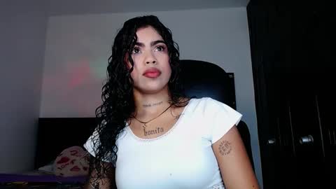Snapshot of violetwitch05 chatting on 09.14.25 Violet online show from 09.14.25