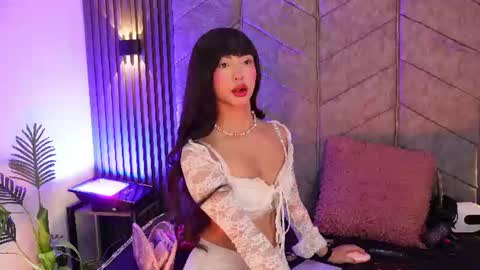 Snapshot of viollettebylyly chatting on 06.25.26 viollettebylyly online show from 06.25.26
