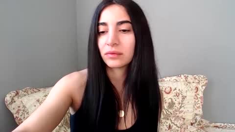 Snapshot of viorett chatting on 11.20.25 viorett online show from 11.20.25