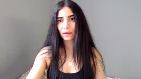 Snapshot of viorett chatting on 11.22.25 viorett online show from 11.22.25