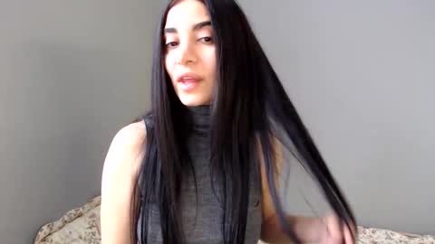 Snapshot of viorett chatting on 11.24.25 viorett online show from 11.24.25