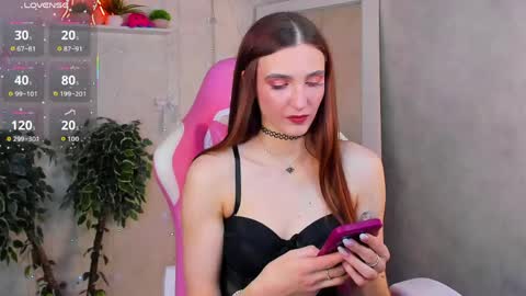 Snapshot of virdjinia_green chatting on 05.13.26 Virdjinia online show from 05.13.26