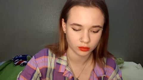 Mia online show from 10.17.25