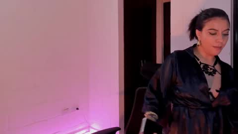 Lu online show from 01.21.25