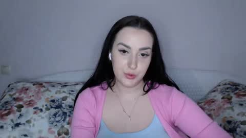 Snapshot of vitalina_freedom chatting on 02.08.25 Vitalina online show from 02.08.25
