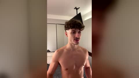 vitoraugustoxxx online show from 12.19.25