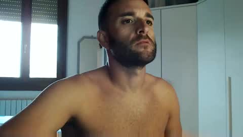Snapshot of vittorio20cm chatting on 09.26.25 vittorio20cm online show from 09.26.25