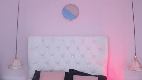 Vivi online show from 10.08.25