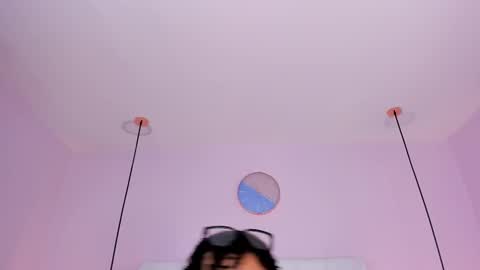 Vivi online show from 11.14.25