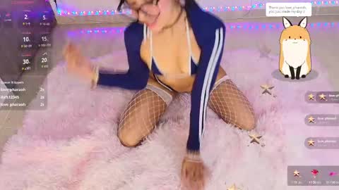 Snapshot of vivi_luv chatting on 11.15.25 Vivi online show from 11.15.25