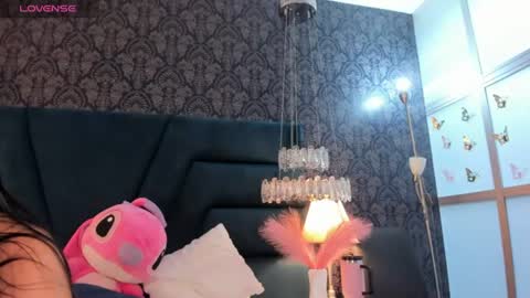 Snapshot of vivi_prinncess chatting on 06.17.26 Viviana online show from 06.17.26