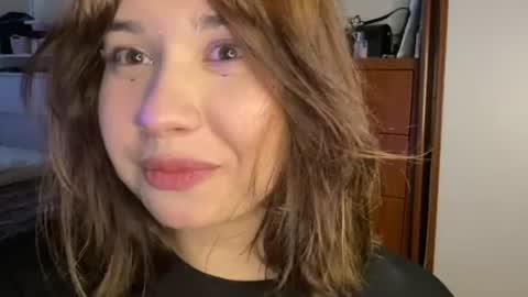 Snapshot of viviaaan_n chatting on 08.01.26 Vivian online show from 08.01.26