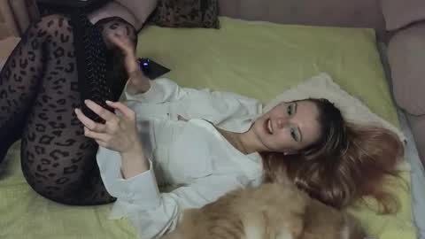 Snapshot of vivian_alison chatting on 01.31.26 vivian_alison online show from 01.31.26