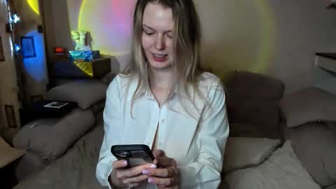 Snapshot of vivian_alison chatting on 02.19.26 vivian_alison online show from 02.19.26