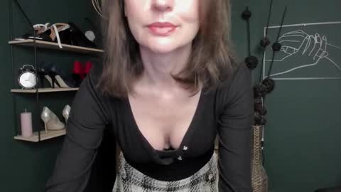 Vivian online show from 10.09.25