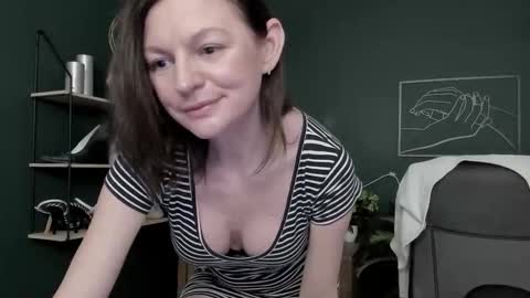 Snapshot of vivian_dream chatting on 02.07.26 Vivian online show from 02.07.26