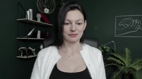 Snapshot of vivian_dream chatting on 02.23.26 Vivian online show from 02.23.26