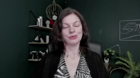 Vivian online show from 03.30.26