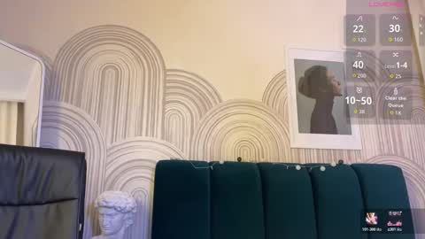 Vivian Evans online show from 12.23.25