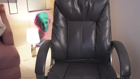 Vivian Evans online show from 03.12.26