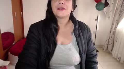 vivian_milf_paint online show from 12.19.25