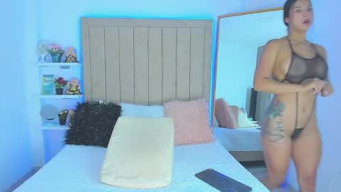 Vivian Monroe online show from 01.30.25