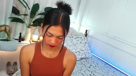 Vivian online show from 03.08.25