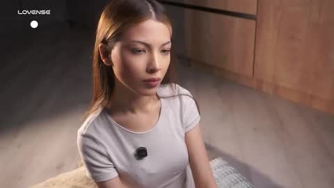 Naomi online show from 05.04.26