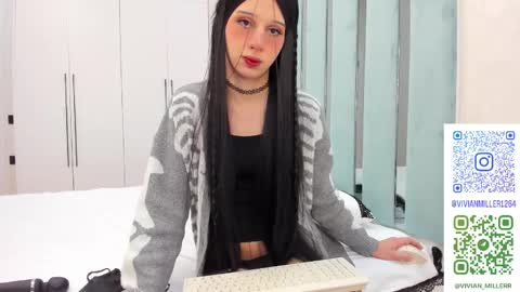 Vivian online show from 12.18.25