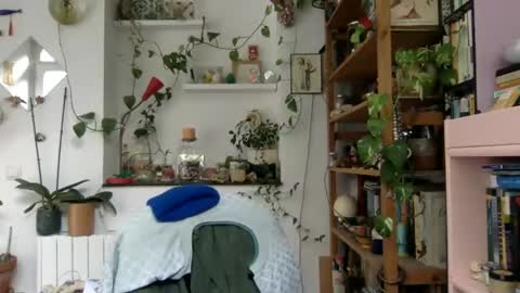 Snapshot of vivid_ether chatting on 12.03.24 Viv online show from 12.03.24